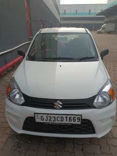 front view of a Maruti Suzuki Alto