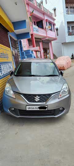 Front view of a Splendid Silver Maruti Suzuki Baleno