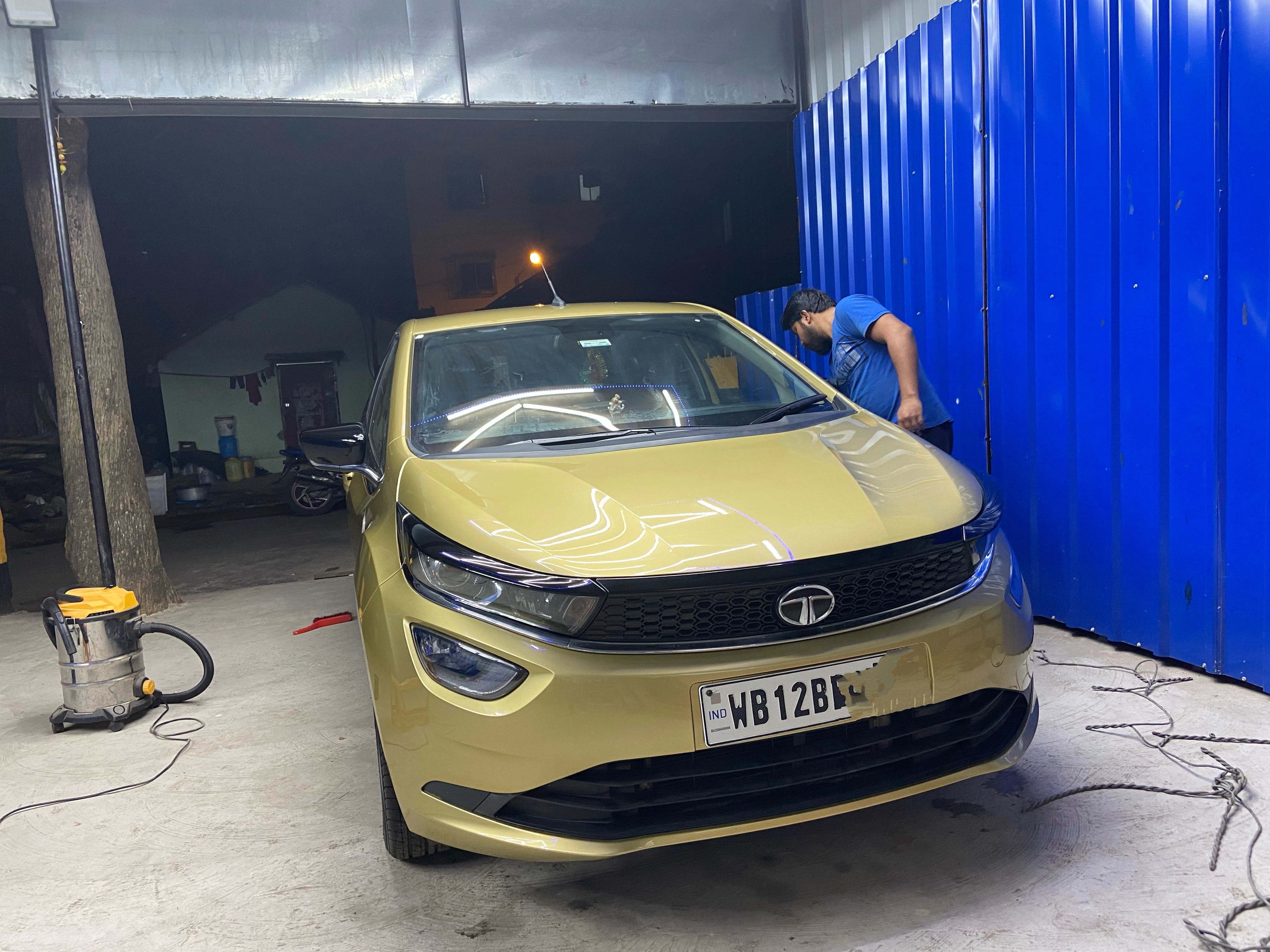 front view of a Tata Altroz 2020-2024