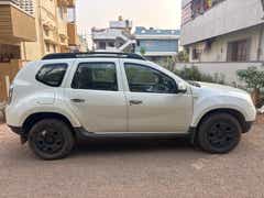 side view of a Renault Duster