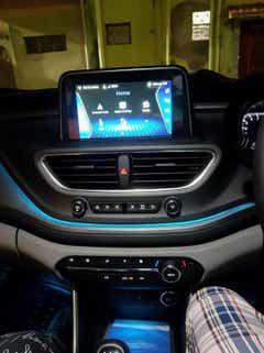 interior dashboard of a Tata Altroz 2020-2024