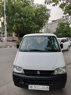 front view of a Maruti Suzuki Eeco