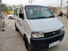 front three-quarter view of a Solid White Maruti Suzuki Eeco