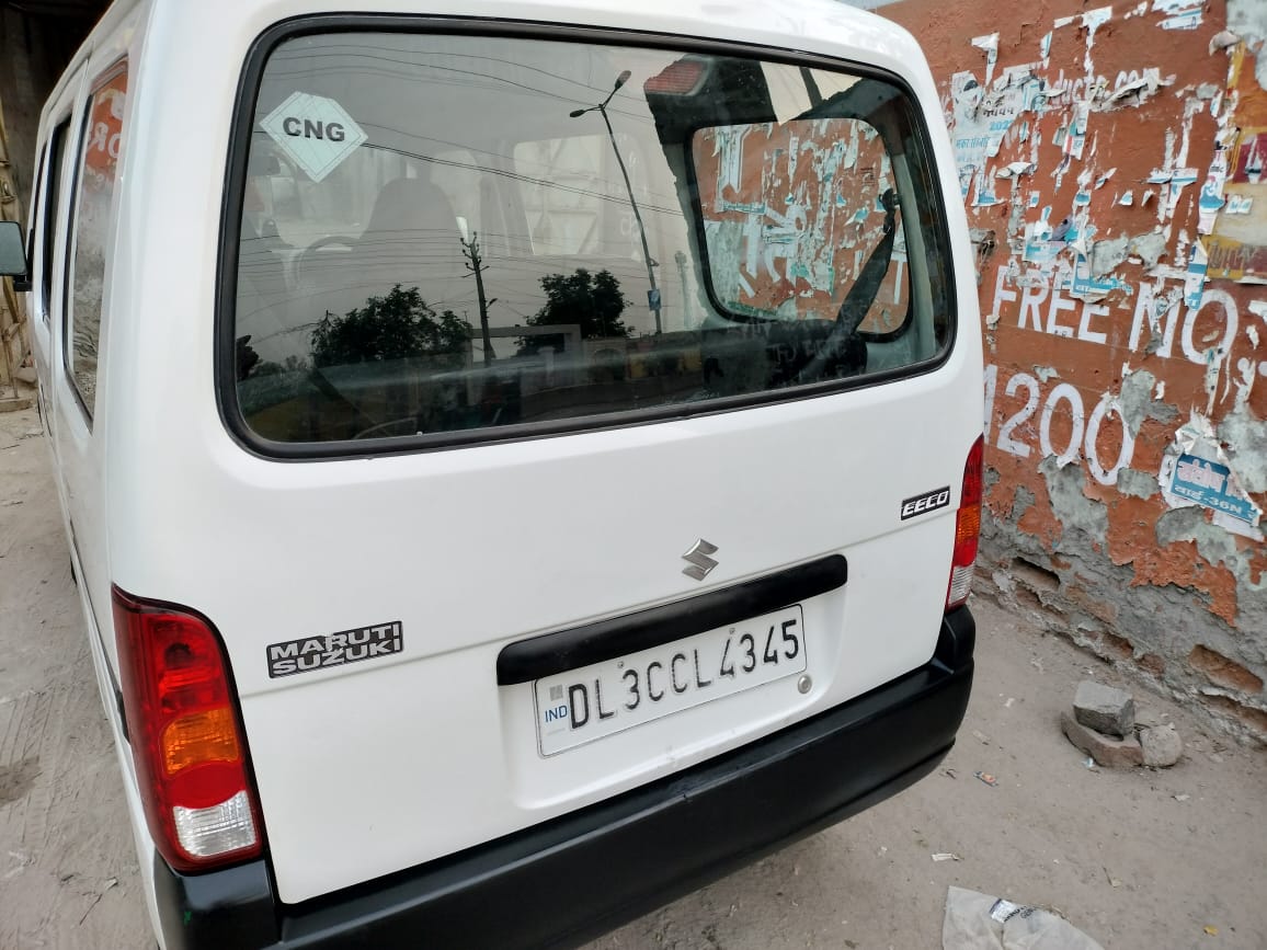 rear view of a Maruti Suzuki Eeco