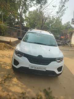 front view of a Renault Triber 2019-2024