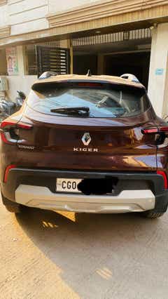 Rear view of a Renault Kiger 2023-2024