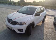 front three-quarter view of a Renault KWID