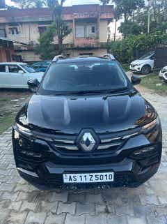 front view of a Stealth Black Renault Kiger 2023-2024