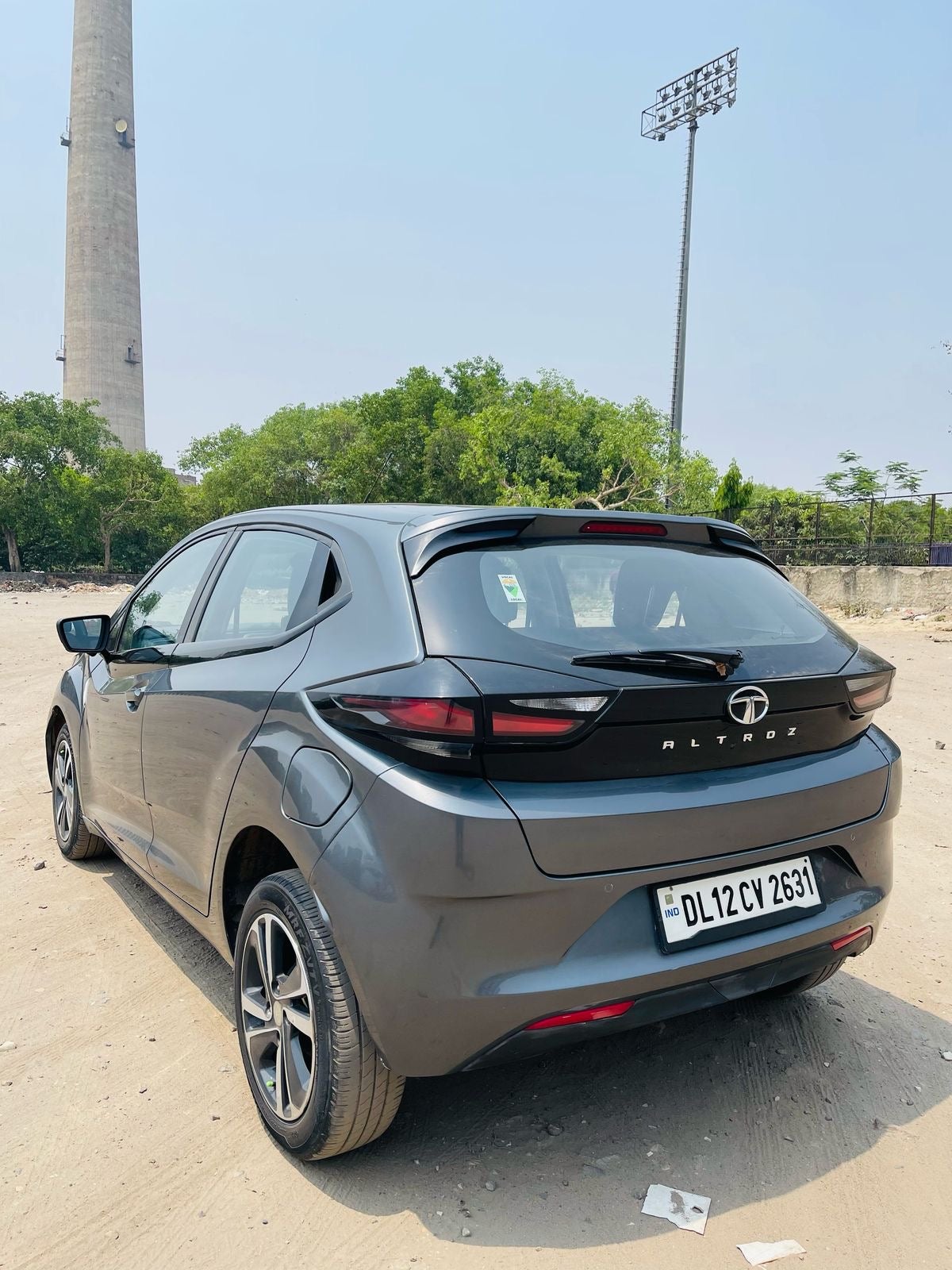 rear three-quarter of a Tata Altroz 2020-2024