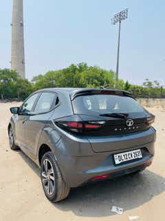 rear three-quarter of a Tata Altroz 2020-2024