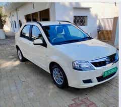 front three-quarter of a Diamond White Mahindra E Verito