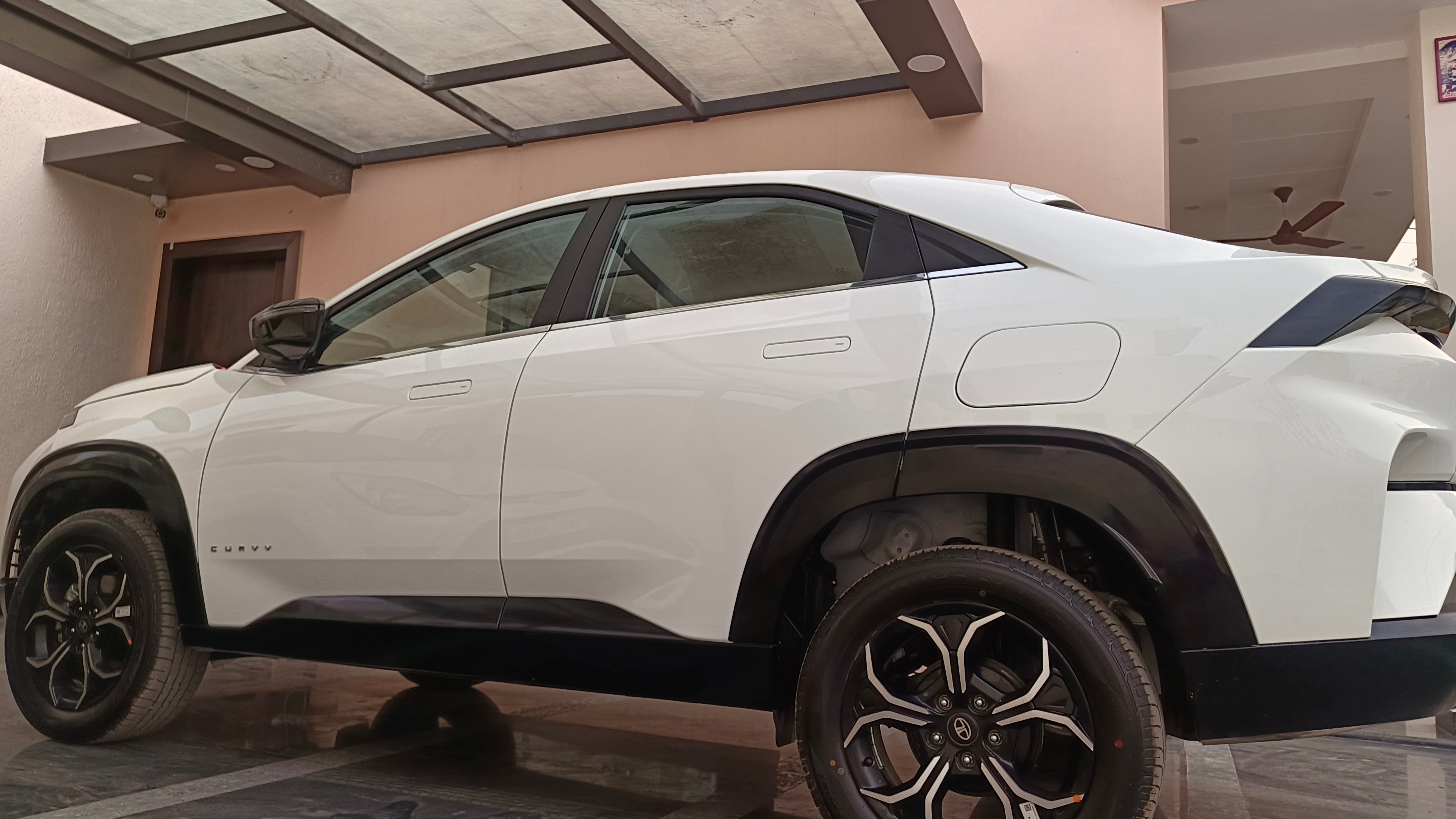 side view of a Tata Curvv