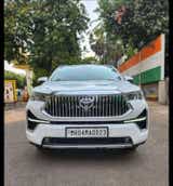 front view of a Toyota Innova Hycross