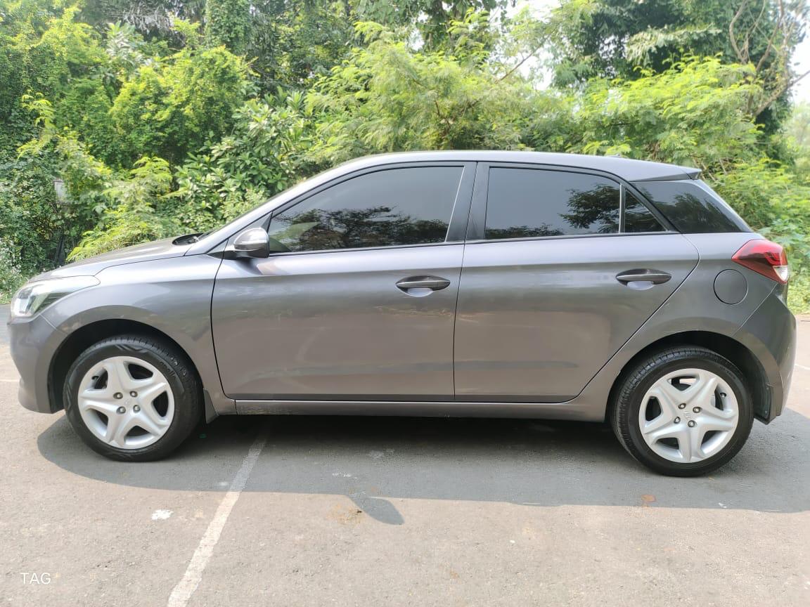 side view of a Hyundai i20