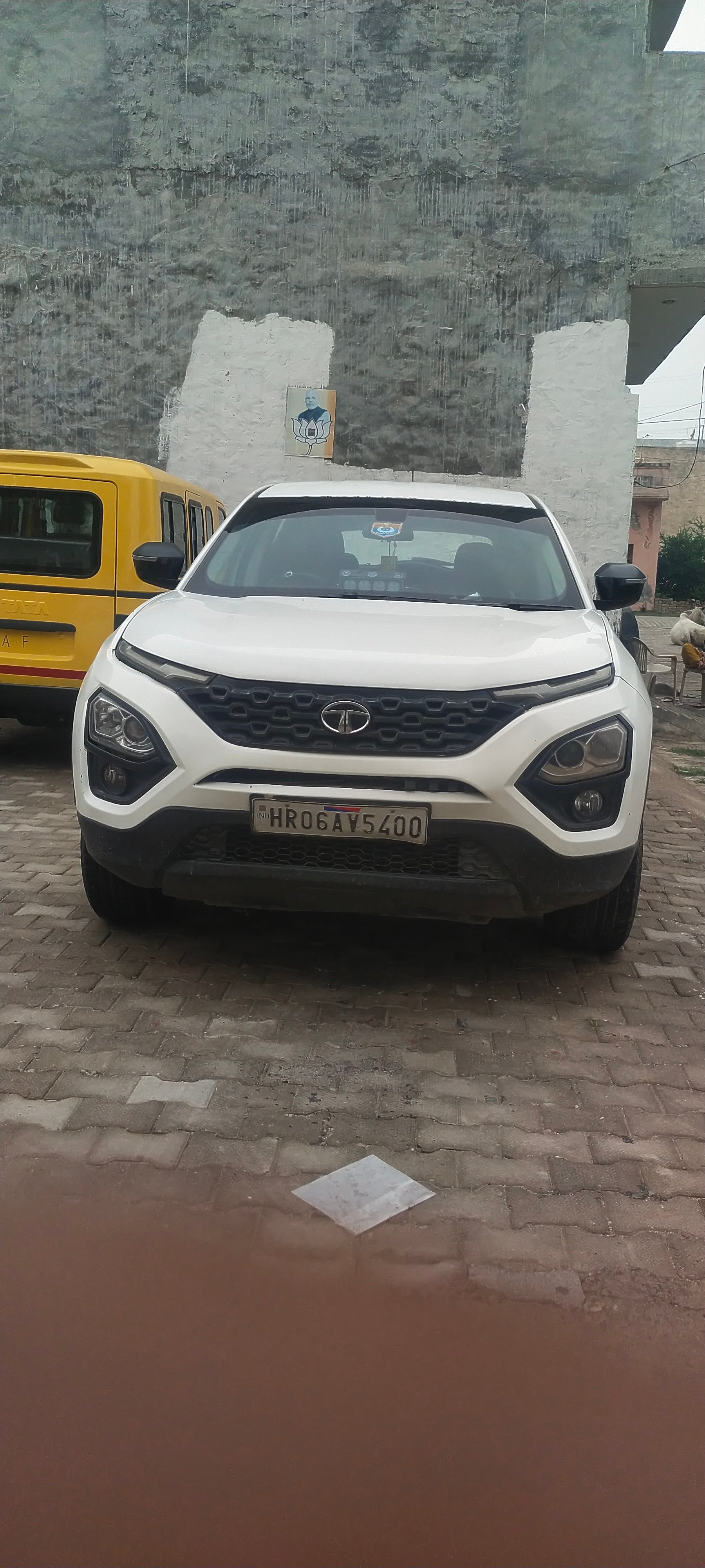 front view of a Tata Harrier 2019-2023