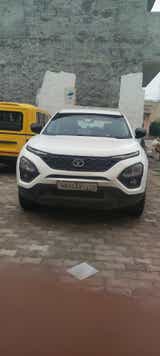 front view of a Tata Harrier 2019-2023
