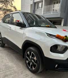 front three-quarter of a Orcus White Tata Punch