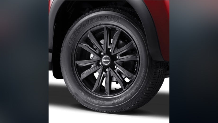 alloy wheel close-up of an Isuzu V-Cross