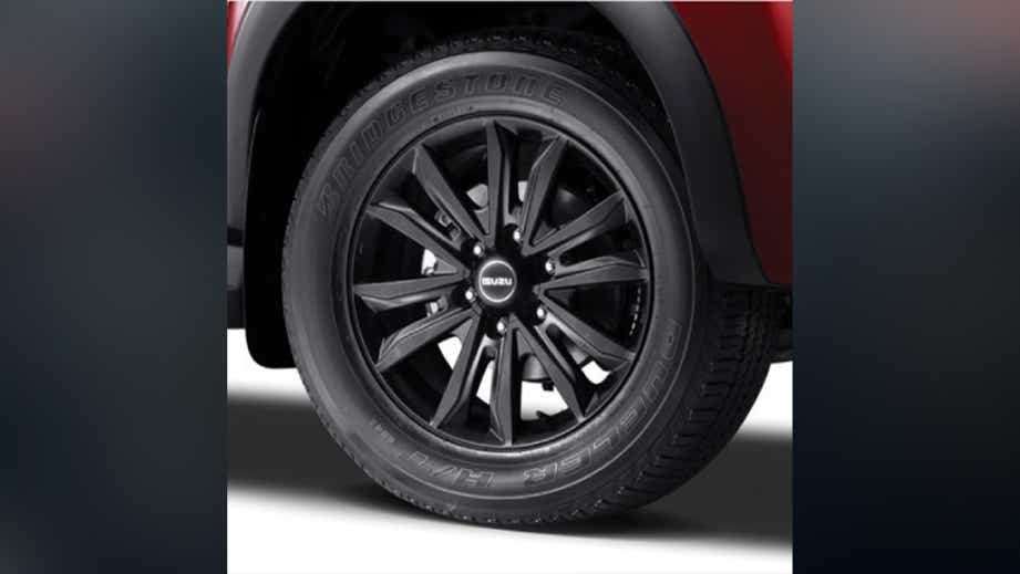 alloy wheel close-up of an Isuzu V-Cross