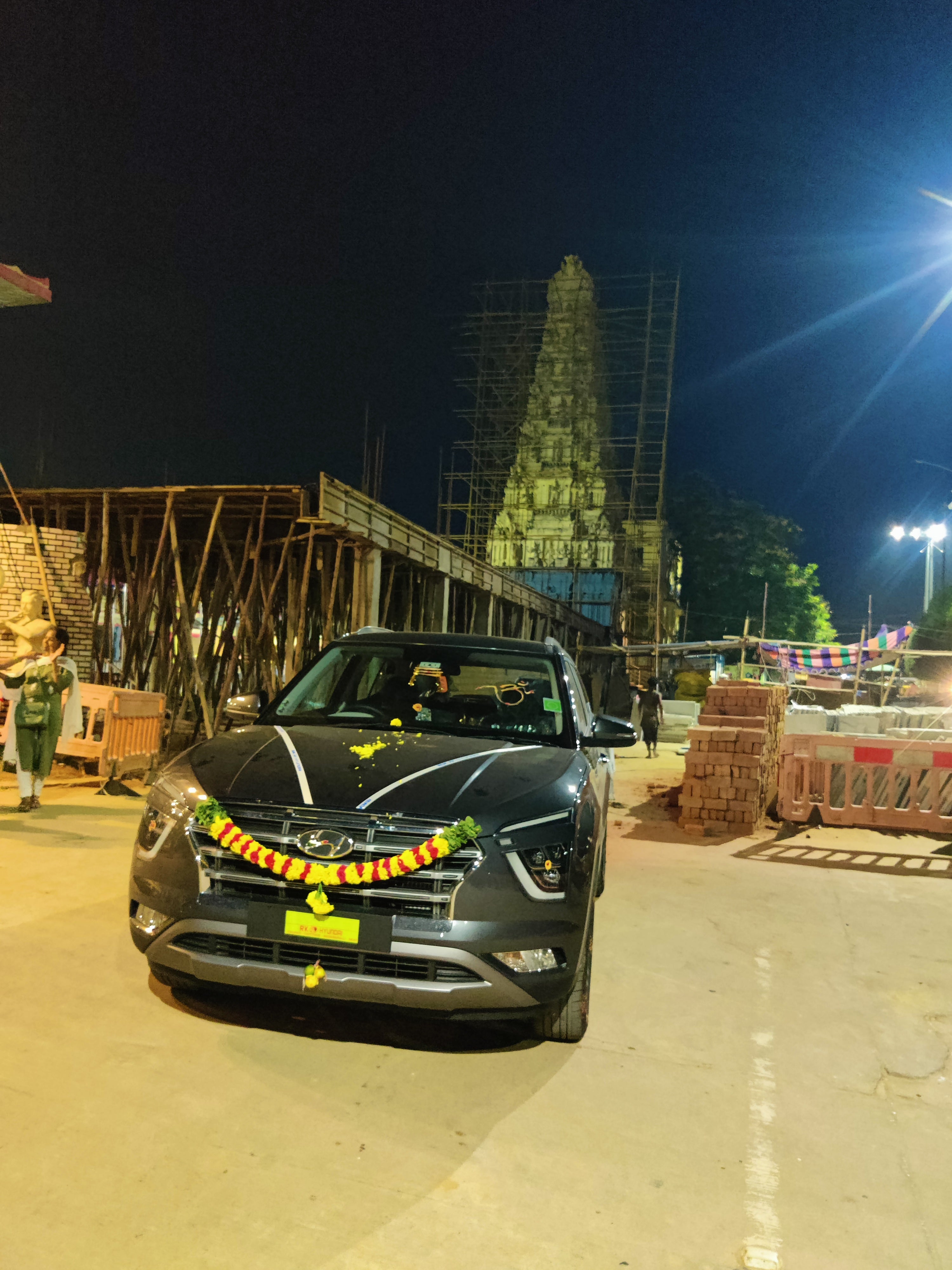 Front view of a Hyundai Creta 2018-2023 at a temple entrance