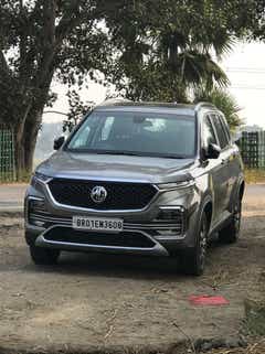 Front view of a MG Hector