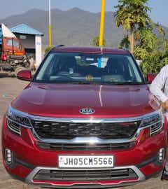 front view of a Kia Seltos