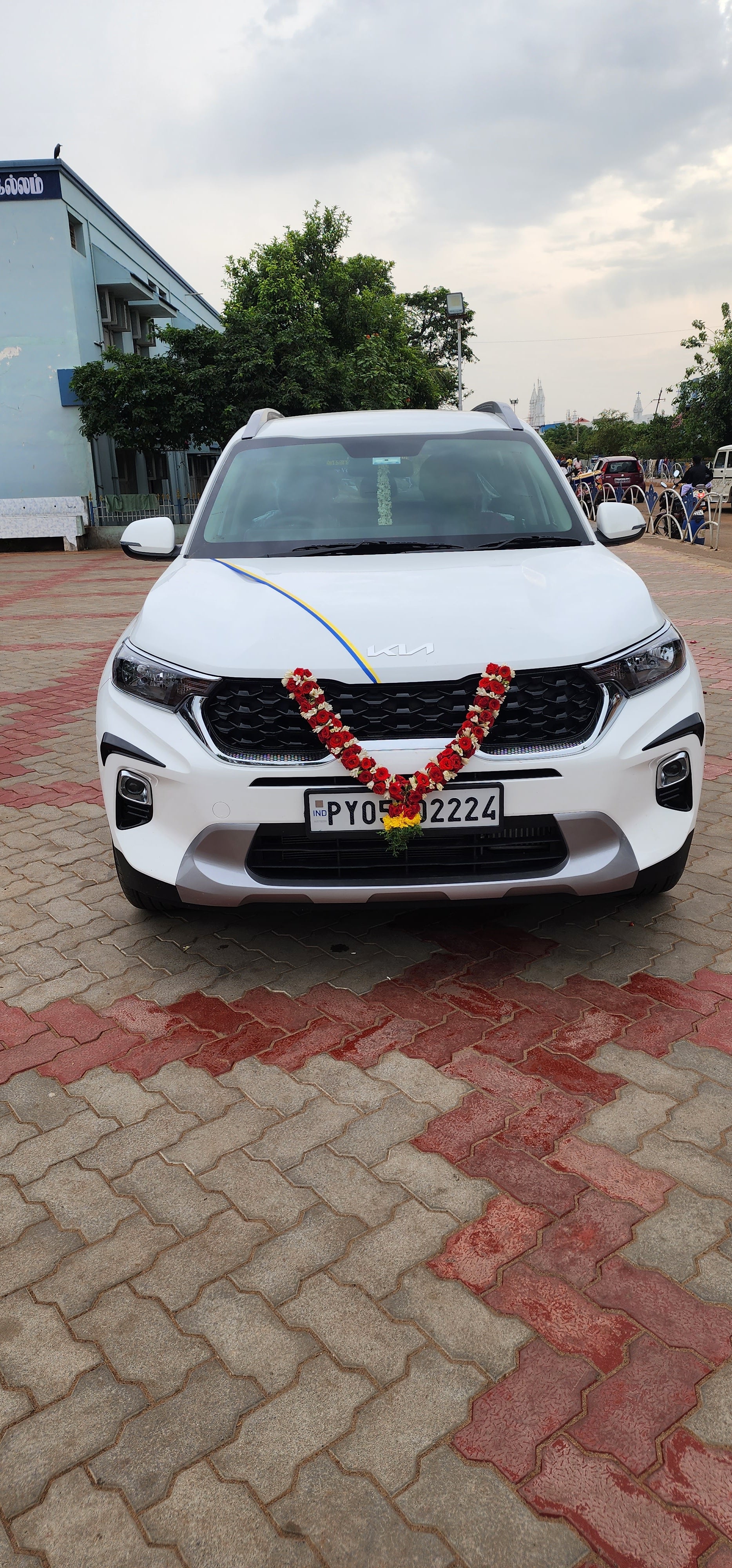 front view of a Kia Sonet 2020-2023