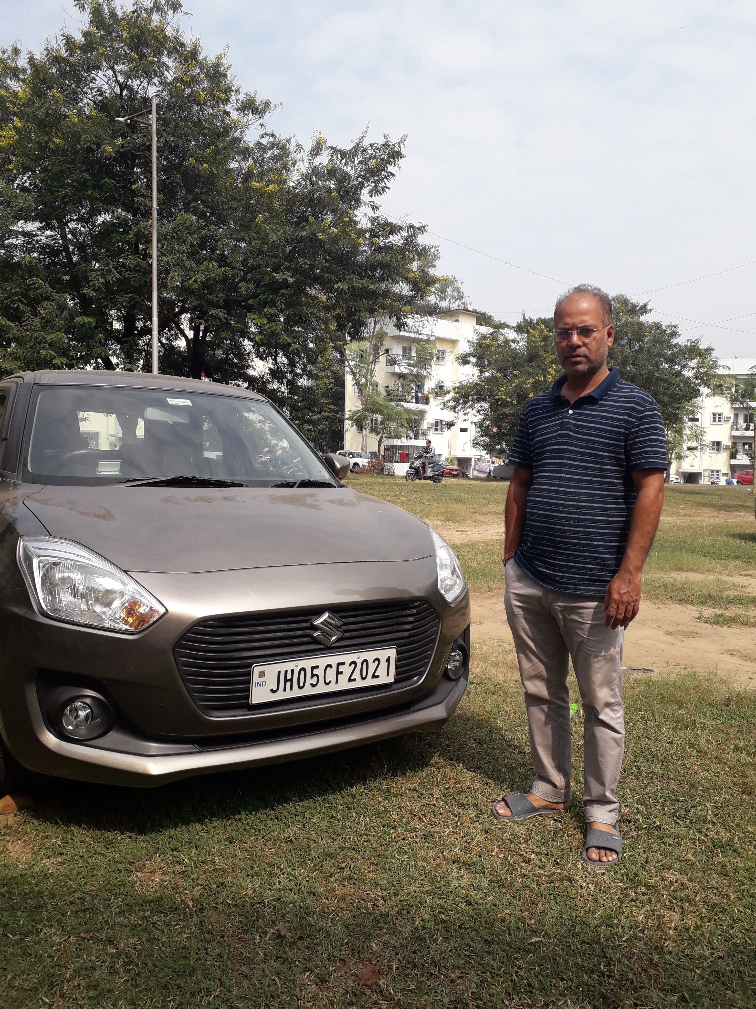 front view of a Maruti Suzuki Swift 2021 - 2023