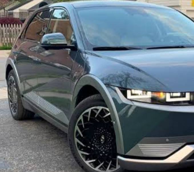 front three-quarter view of a Hyundai IONIQ 5