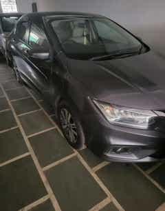 front three-quarter view of a Honda City