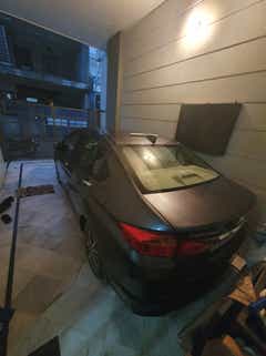 rear three-quarter of a Honda City