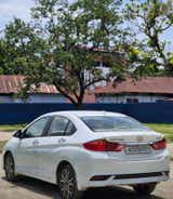 rear three-quarter of a Honda City in