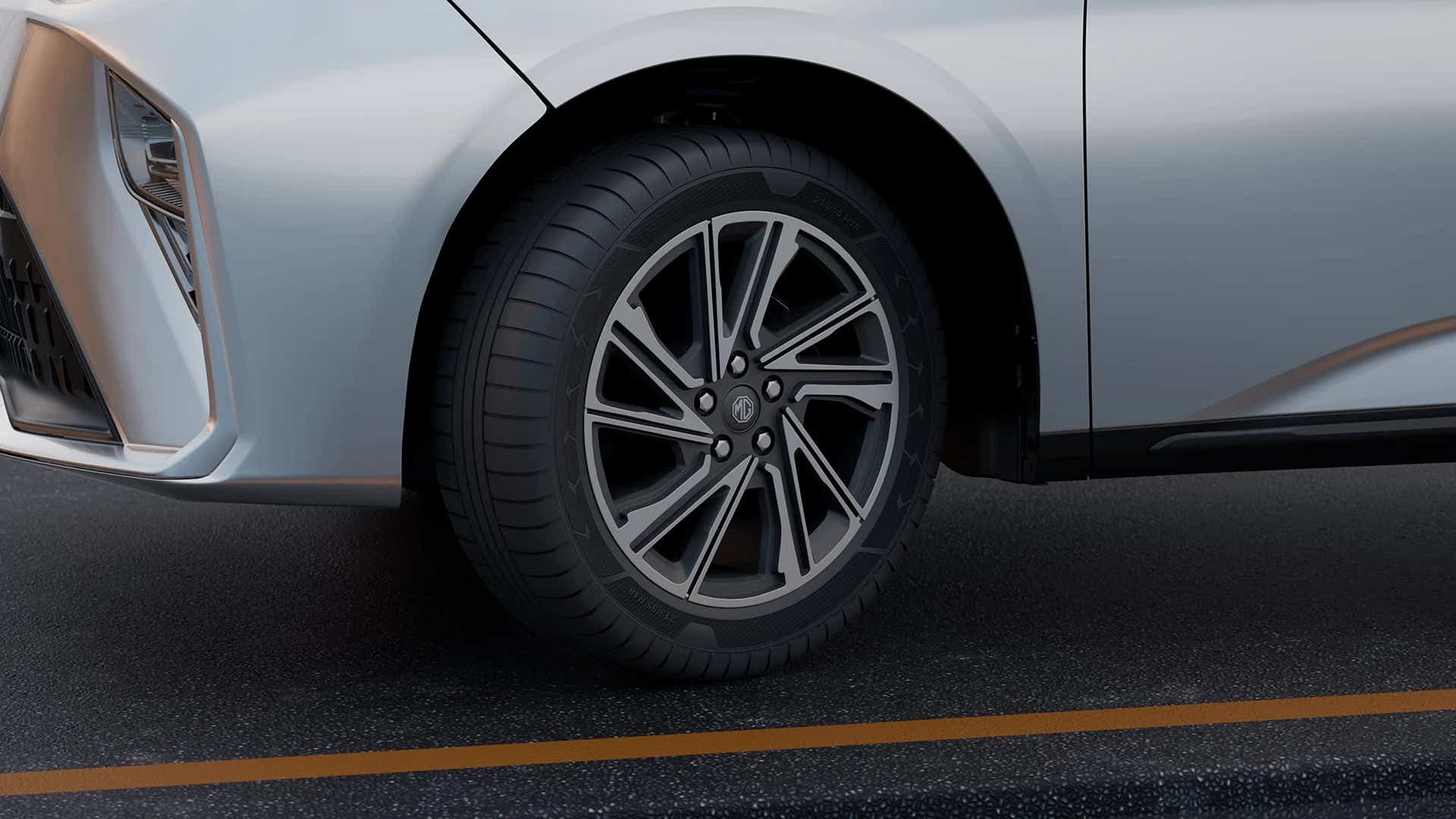 19"' self sealing Alloy wheels