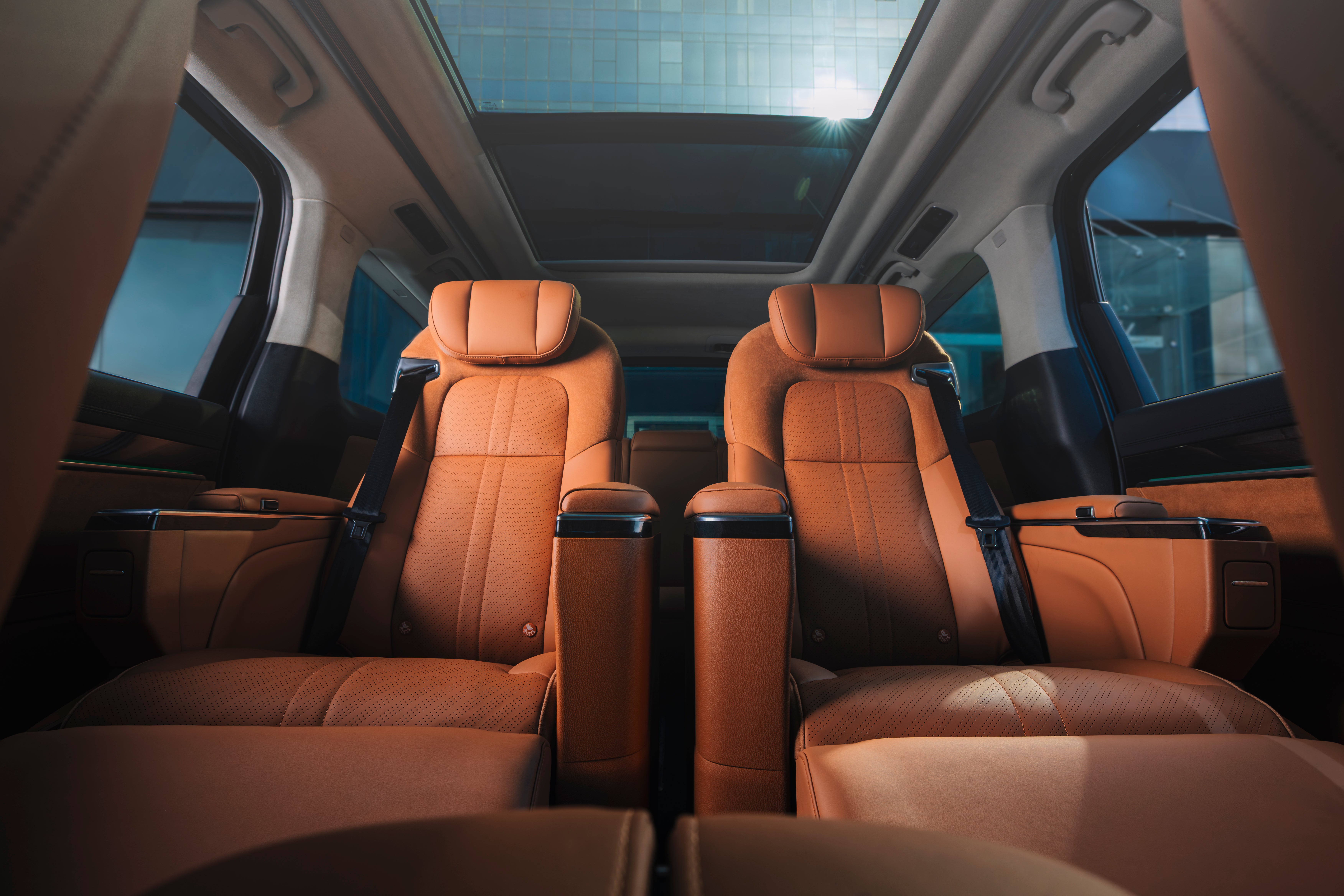 second-row seating and sunroof of a MG M9