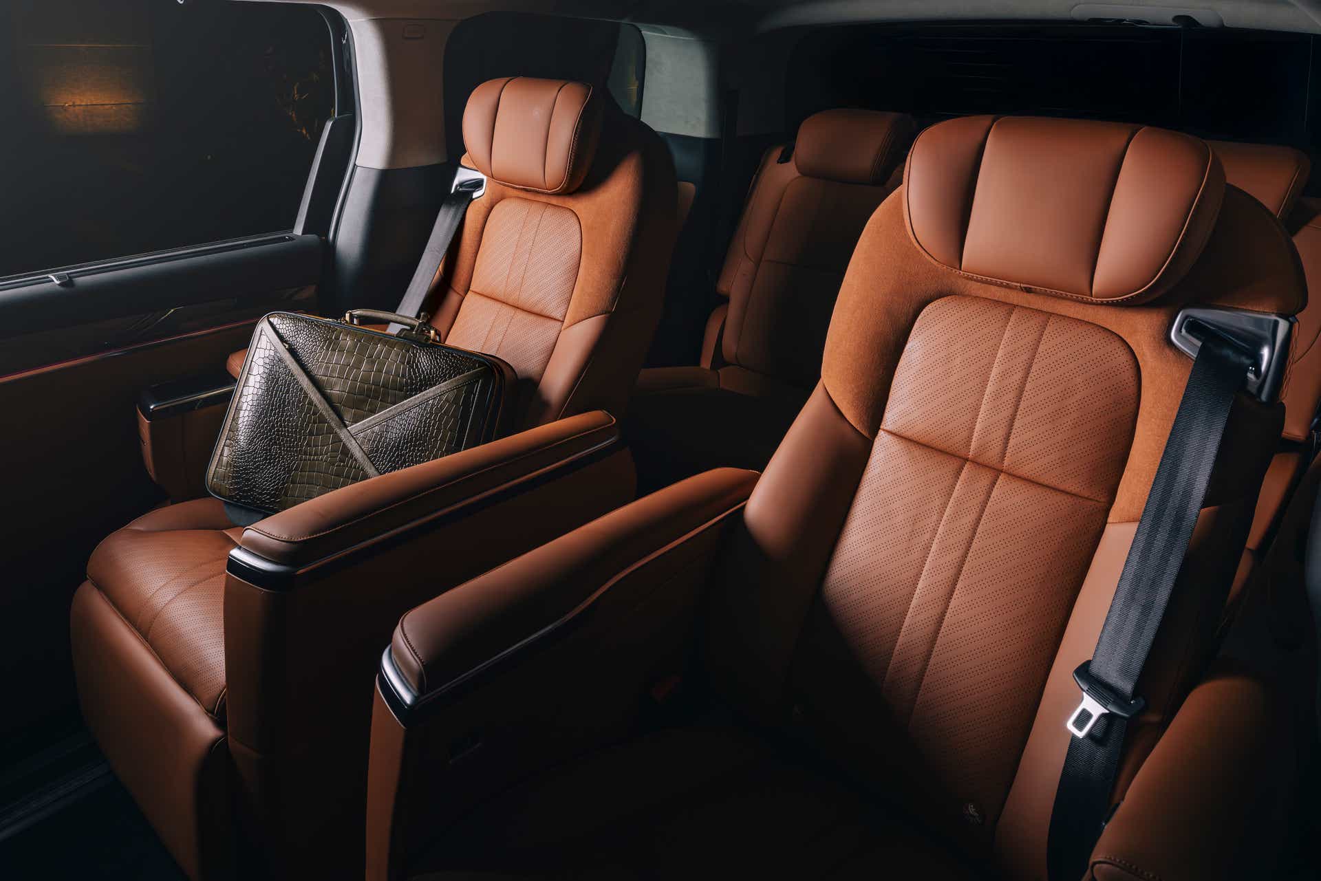 M9 Seats