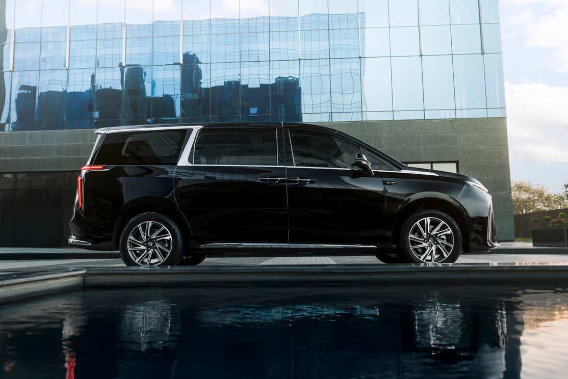 side profile of a Metal Black MG M9