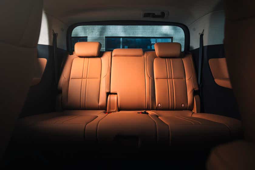 Rear seats of an MG M9