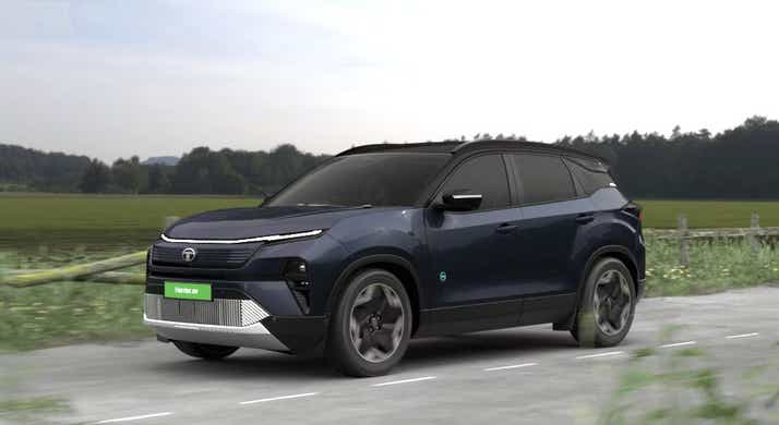 Front three-quarter view of a Nainital Nocturne Tata Harrier EV