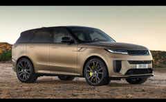 Front three-quarter view of a Land Rover Range Rover Sport