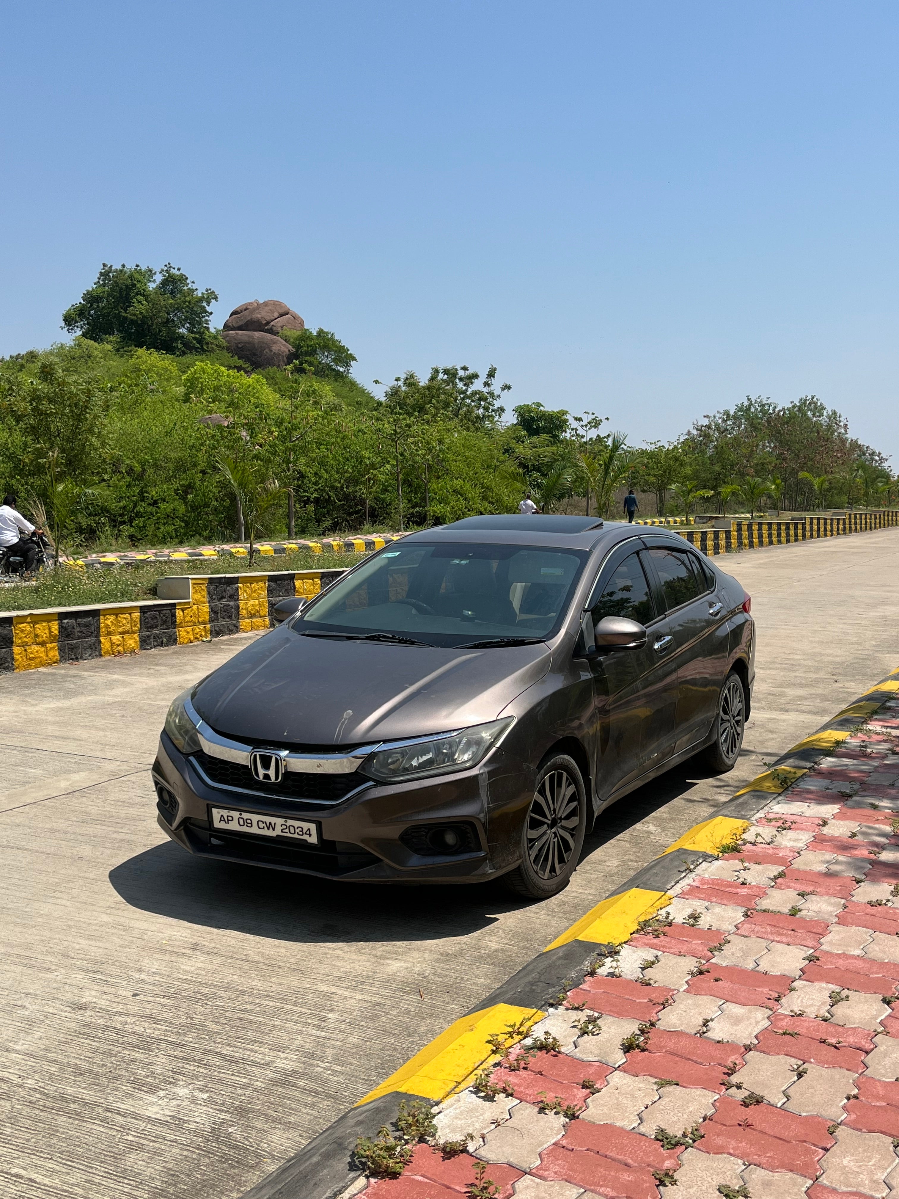 front three-quarter view of a Honda City