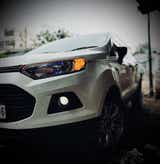 Front angle view of a Ford Endeavour