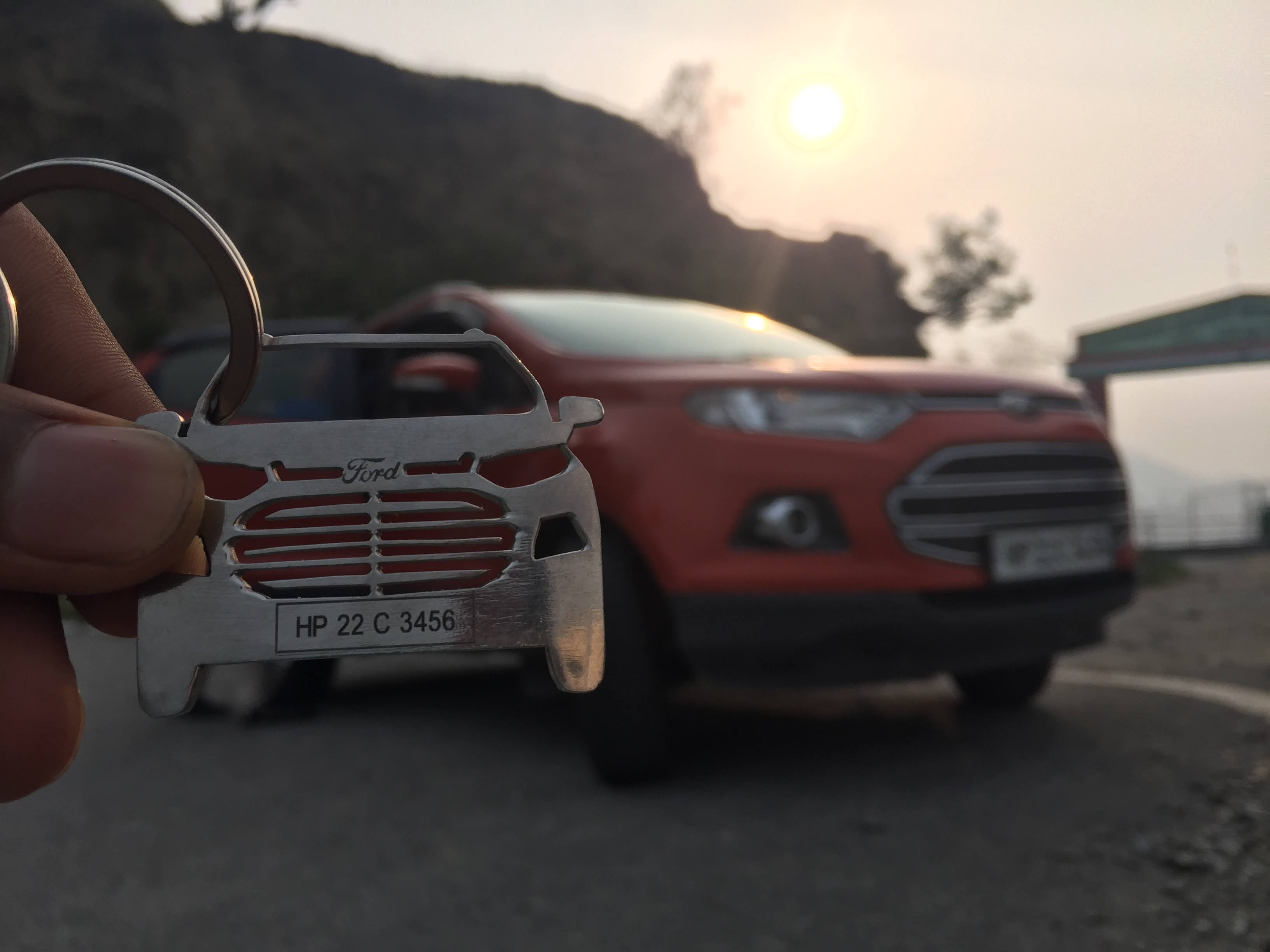 front view of a Ford Endeavour