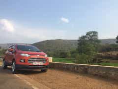 Front view of a Equinox Bronze Ford Endeavour