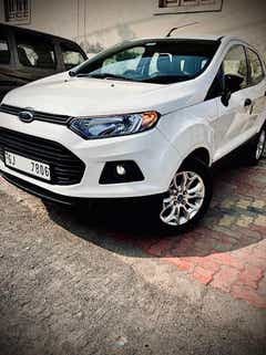 front three-quarter of a Ford Endeavour