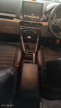 Interior dashboard and front seats of a Ford Endeavour