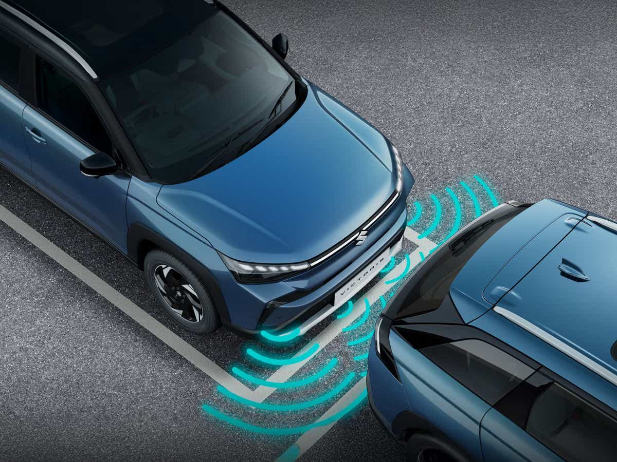 front parking sensor view of a Eternal Blue with Bluish Black Roof Maruti Suzuki Victoris
