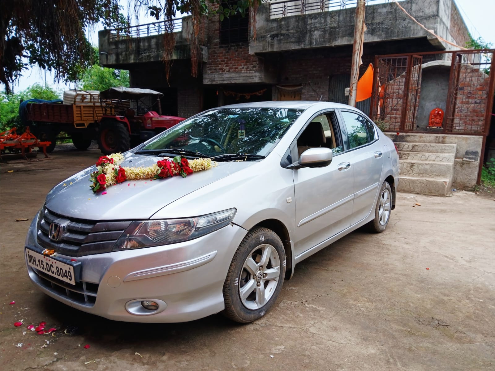 front three-quarter of a Honda City