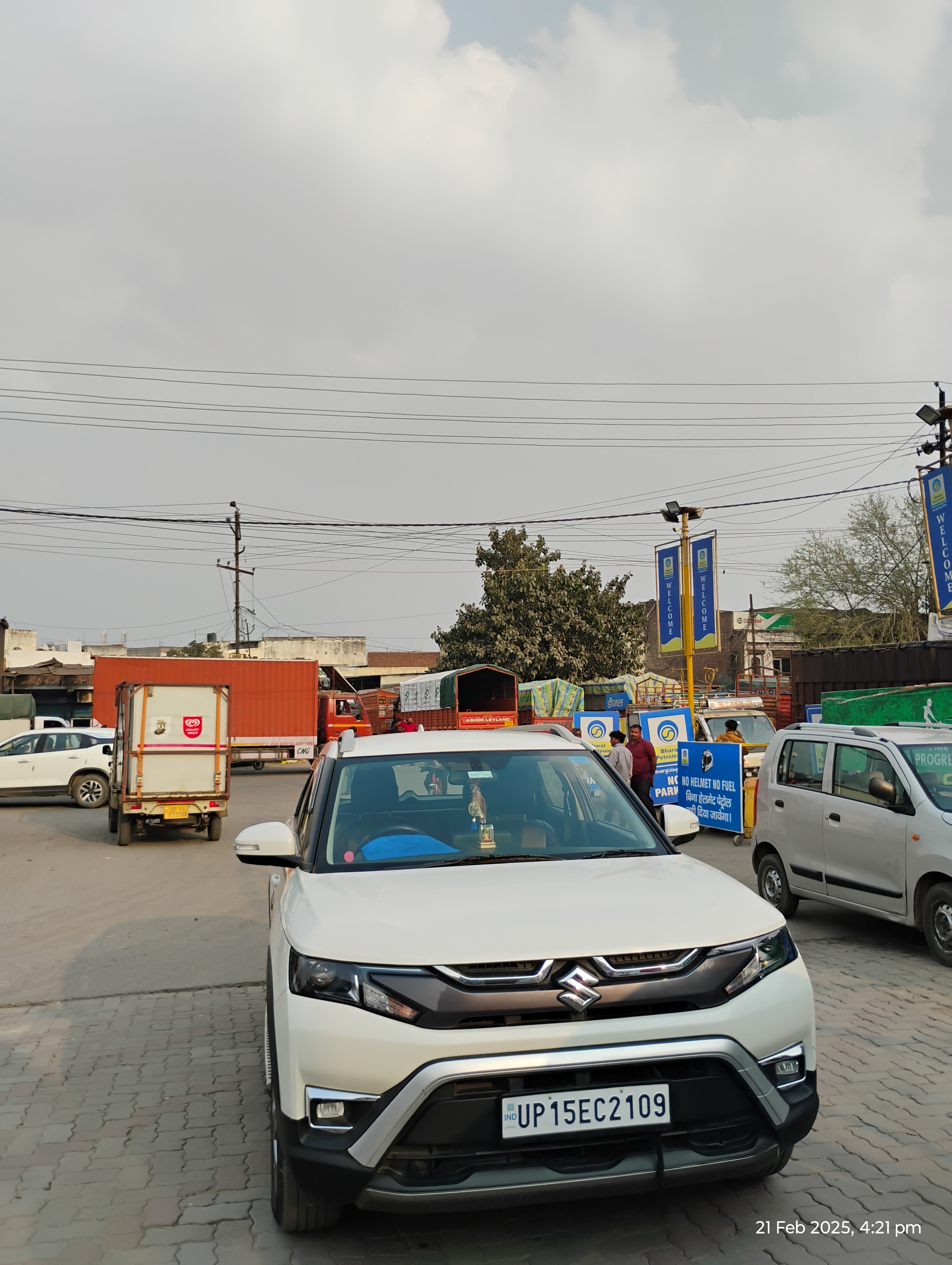 Front view of a Maruti Suzuki Brezza 2025