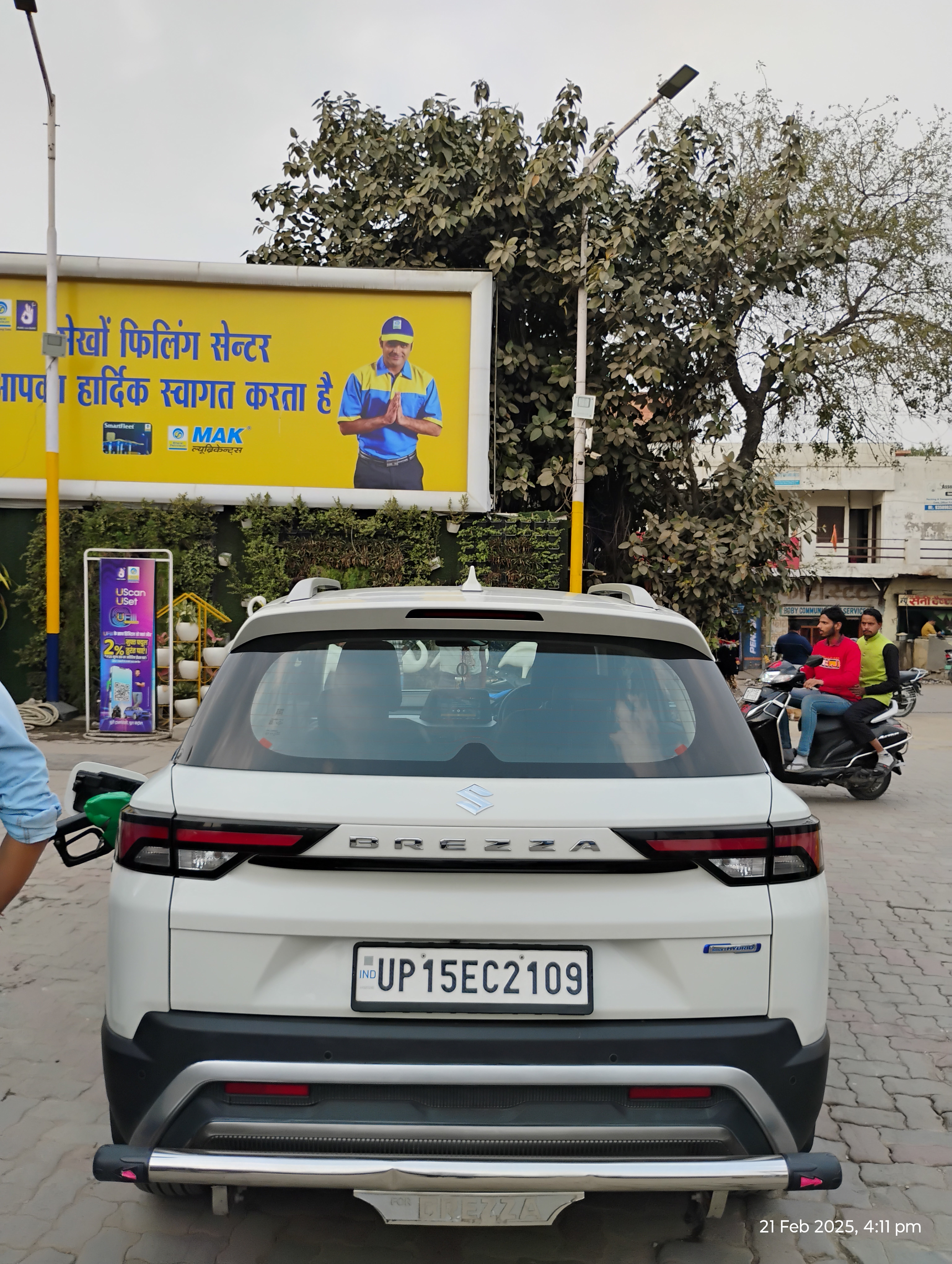 Rear view of a Maruti Suzuki Brezza 2025