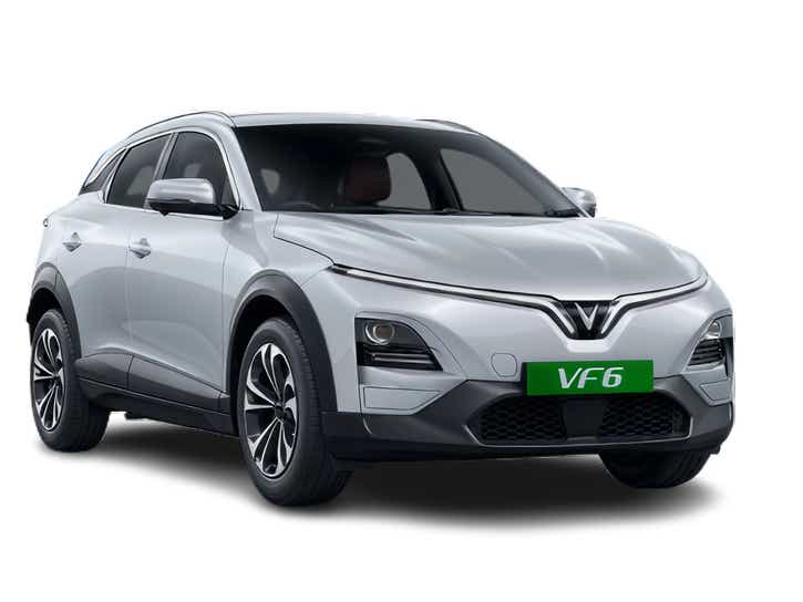 Front three-quarter view of a Desat Silver Vinfast VF6